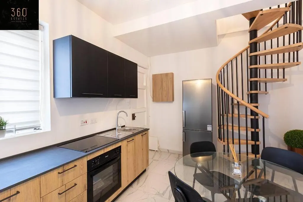 A Lovely Duplex Maisonette Just Of Spinola W/Wifi By 360 Estates St. Julian's 0*,  Malta